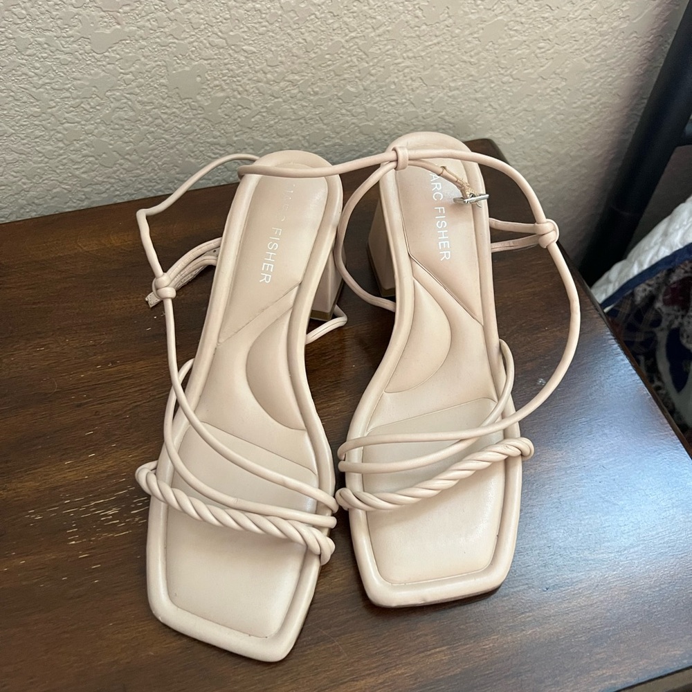 Marc Fisher Women's Malyn Block Heels | NUDE 6 1/2